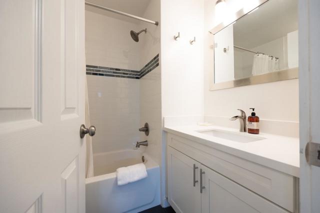 472 Lewis Lane, Pacifica CA: https://media.crmls.org/mediaz/acebff63-2b47-4953-8224-96956f4e52c8.jpg