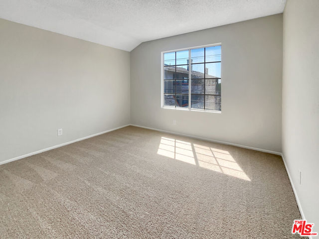 1030 Ruberta Avenue, 12 photo 5
