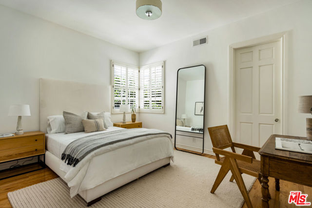 12500 Helena Street, Los Angeles CA: https://media.crmls.org/mediaz/aced1f84-7a43-4988-a0da-15f978fc7d28.jpg