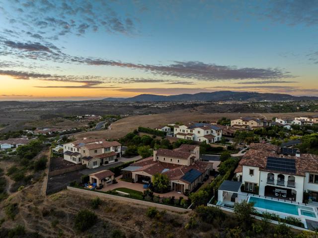 14788 Valle Del Sur, San Diego CA: https://media.crmls.org/mediaz/aced35dc-3581-496a-9823-2f3e905951f1.jpg