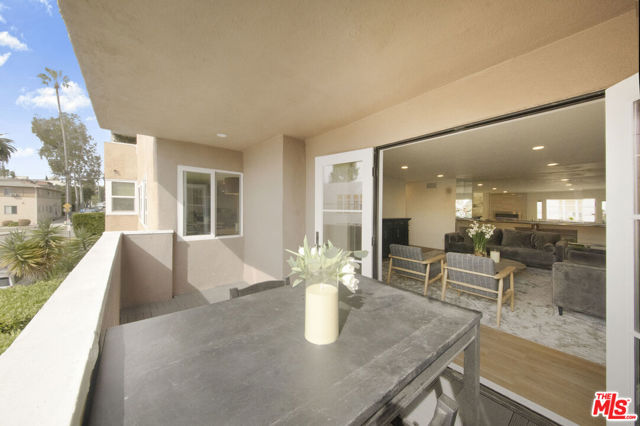 1010 Hammond Street, West Hollywood CA: https://media.crmls.org/mediaz/acedbe60-de39-4b80-8874-e7acaabf1d62.jpg