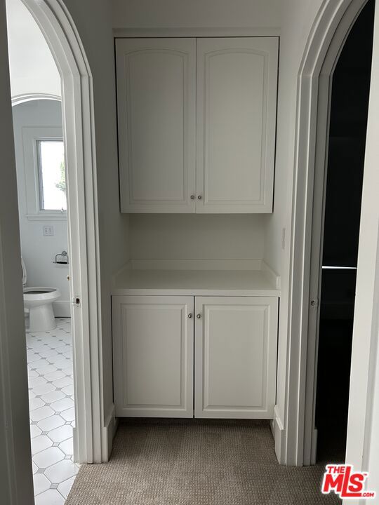 10515 Oaklawn Road, Los Angeles CA: https://media.crmls.org/mediaz/acef14d7-a37d-4468-bb58-da23258b87dc.jpg