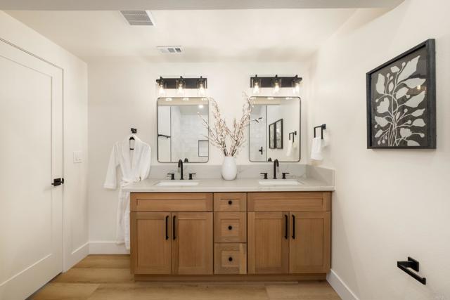 Detail Gallery Image 27 of 41 For 2434 Moonstone Dr, San Diego,  CA 92123 - 4 Beds | 3 Baths