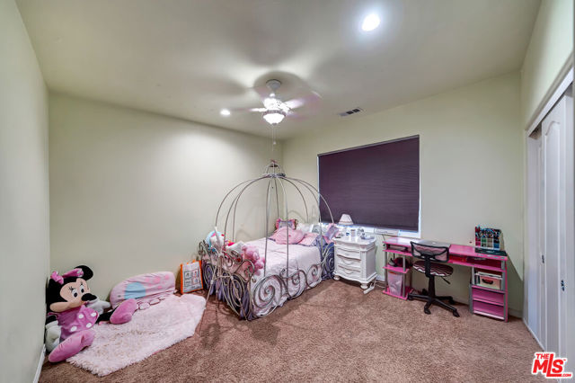15624 Derrico Lane, Canyon Country CA: https://media.crmls.org/mediaz/acef709e-2b90-45e6-98f7-e38fe06cc680.jpg