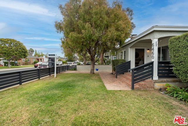 6460 W 84th Street, Los Angeles CA: https://media.crmls.org/mediaz/acef74d2-c100-467c-838d-27aeb7be89ed.jpg