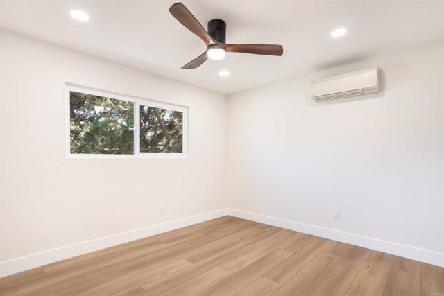 Detail Gallery Image 24 of 34 For 3810 Sierra Morena Ave, Carlsbad,  CA 92010 - 3 Beds | 3/1 Baths