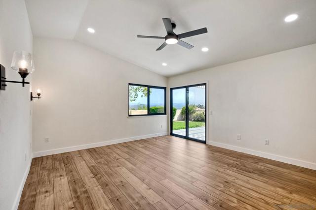 13356 Corte De Comares, San Diego CA: https://media.crmls.org/mediaz/acf17bfc-85c3-4aea-a2f5-71c95db72a82.jpg
