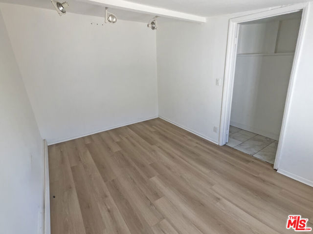 1060 22nd Street, Santa Monica CA: https://media.crmls.org/mediaz/acf1fccd-b5b3-4b04-992f-257b220a5b1b.jpg