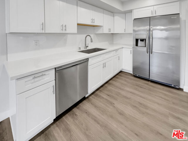 150 East Los Angeles Avenue, 301 photo 2