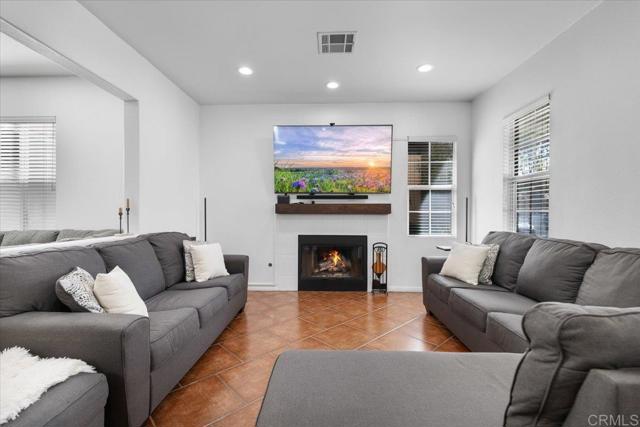 1459 Sutter Buttes Street, Chula Vista CA: https://media.crmls.org/mediaz/acf2523e-fe78-49e1-a342-2adb73c7034d.jpg