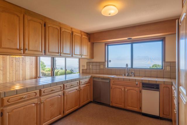 10955 Saddle Road, Monterey CA: https://media.crmls.org/mediaz/acf27cb5-c254-4c3b-bca0-4760b5669758.jpg