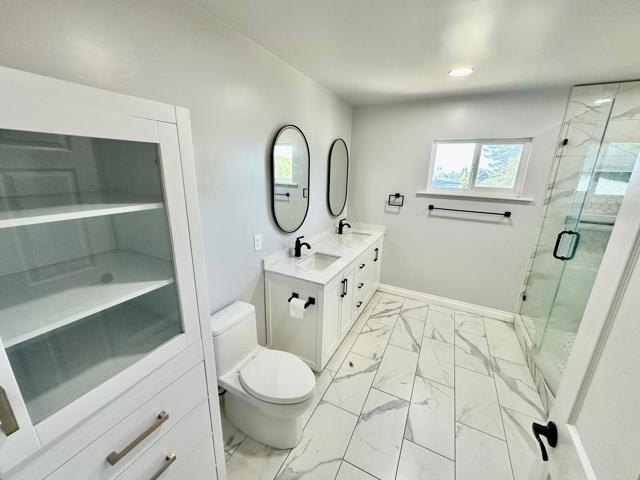 Detail Gallery Image 15 of 55 For 880 Crest View Rd, Vista,  CA 92081 - 4 Beds | 2/2 Baths