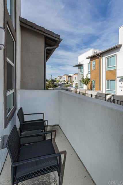 Detail Gallery Image 12 of 43 For 958 Foxwood Ln, Vista,  CA 92081 - 1 Beds | 2 Baths