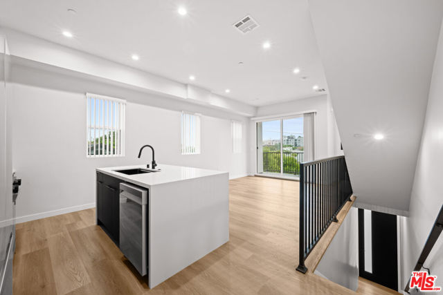 336 North Reno Street photo 29