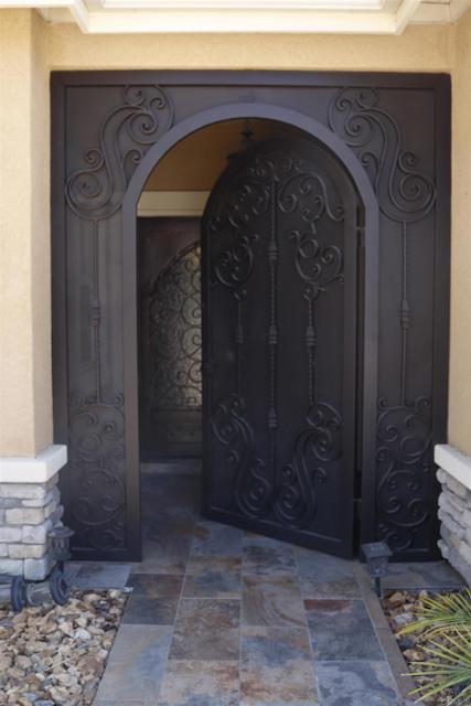 Detail Gallery Image 2 of 17 For 766 Conlon Dr, Hemet,  CA 92545 - 4 Beds | 4 Baths