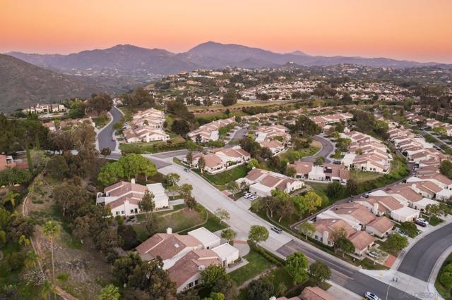 Image 43 of 51 For 17922 Avenida Cordillera  258