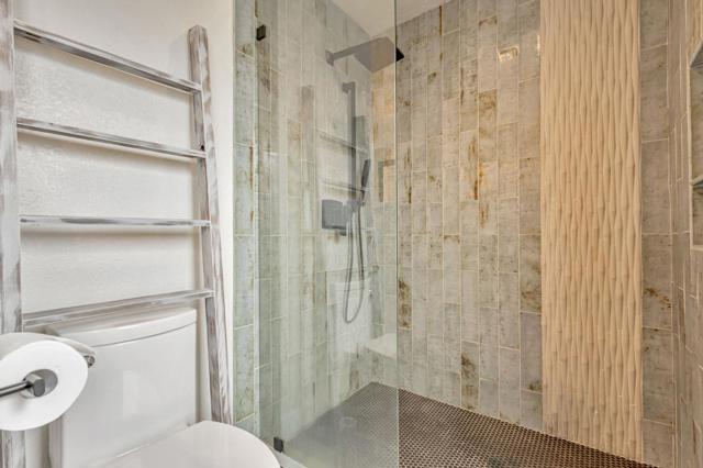 578 Seahorse Lane, Redwood City CA: https://media.crmls.org/mediaz/acf4e4ee-7996-41e3-975a-15d797dd7b5d.jpg