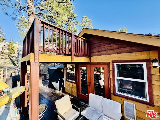 539 Lakewood Lane, Big Bear CA: https://media.crmls.org/mediaz/acf54b86-3040-446b-a79a-21f83b5202cb.jpg