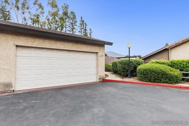2305 Nueces Ln, Spring Valley CA: https://media.crmls.org/mediaz/acf5b960-2c56-4571-9bfd-5b40cc801b3a.jpg