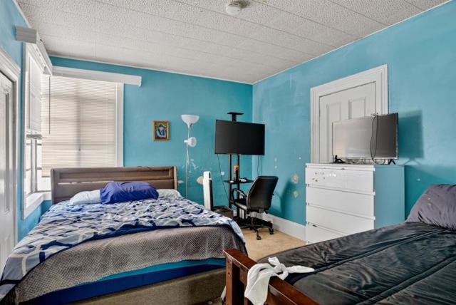 422 N 5th Street, San Jose CA: https://media.crmls.org/mediaz/acf6754e-f85e-4b2d-abde-bce046646c9b.jpg