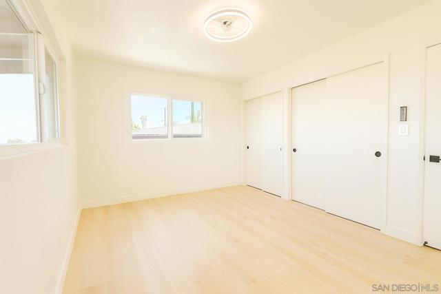 5139 Hilda Rd, San Diego CA: https://media.crmls.org/mediaz/acf67df9-2d5f-46c0-a3a8-a7b26c7b291a.jpg
