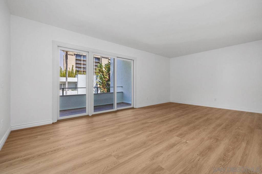 2368 Torrey Pines Road - photo 17