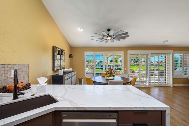 42498 Sand Dune, Palm Desert CA: https://media.crmls.org/mediaz/acf769e8-ad87-4fb3-ba08-68e59cb2d024.jpg