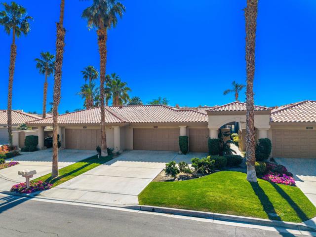 79835 Pecan, La Quinta CA: https://media.crmls.org/mediaz/acf79d07-95ac-431e-a137-06df8bb4fa12.jpg