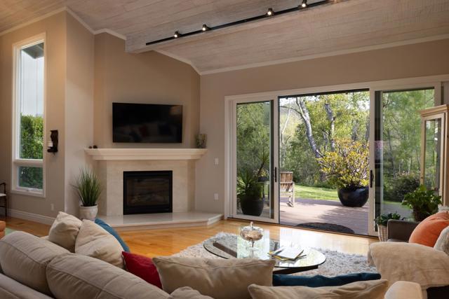 28092 Barn Way, Carmel CA: https://media.crmls.org/mediaz/acf7c2bb-ac53-4f53-b81c-949f50a0ad94.jpg