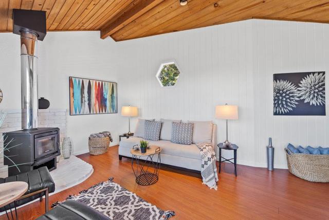 399 Sea Ridge Road, Seacliff CA: https://media.crmls.org/mediaz/acf85d8a-0ecf-4ea0-b66f-0dcef3789478.jpg