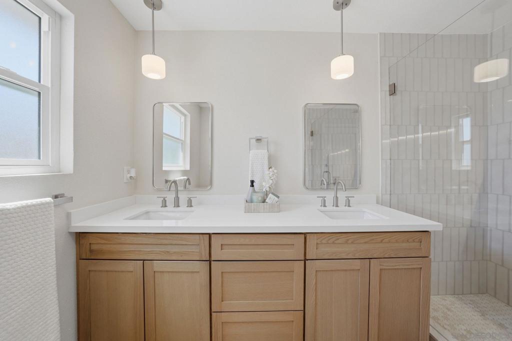 14212 Tobiasson Rd - photo 19