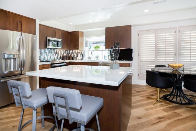 Detail Gallery Image 11 of 44 For 1554 via Brisa Del Lago, San Marcos,  CA 92078 - 3 Beds | 2 Baths