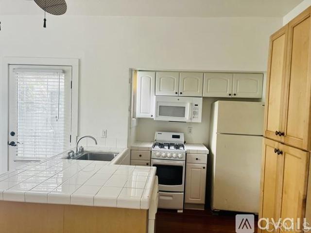 Image 8 of 16 For 533 22nd Street