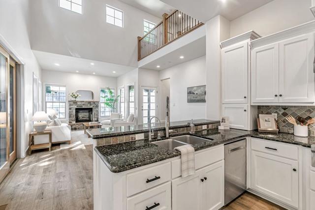 18 Ridgecrest Lane, Scotts Valley CA: https://media.crmls.org/mediaz/acf953de-38e5-4c47-8a06-fea59fc3c33f.jpg