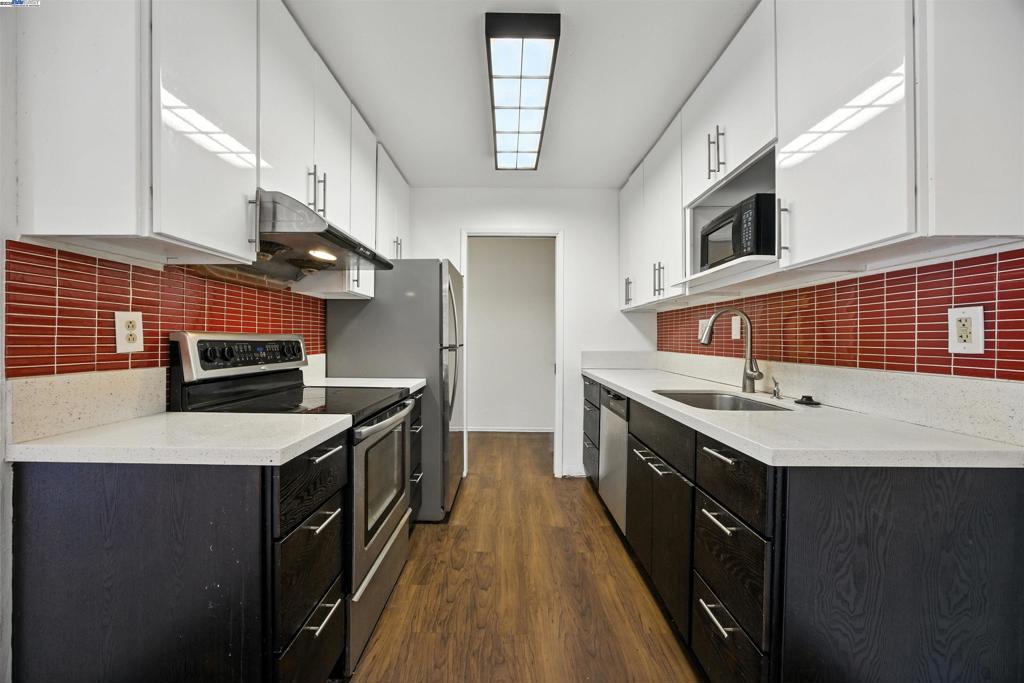 1321 Webster St #D303