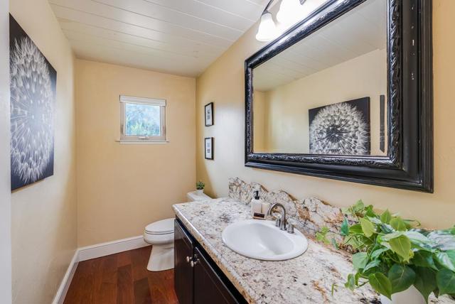 1501 Hidden Valley Road, Soquel CA: https://media.crmls.org/mediaz/acfb0f8f-5e5a-41fb-a31c-78cec0381642.jpg