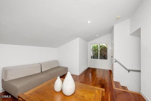 476 Harbor Lights Lane, Port Hueneme CA: https://media.crmls.org/mediaz/acfb8bac-ace1-4ccf-9793-c5c0eb358a43.jpg