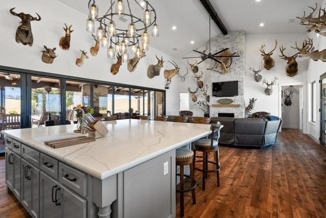 3000 Coppa Court, Hollister CA: https://media.crmls.org/mediaz/acfbaa97-b91e-4348-90b1-a5999739a7d1.jpg