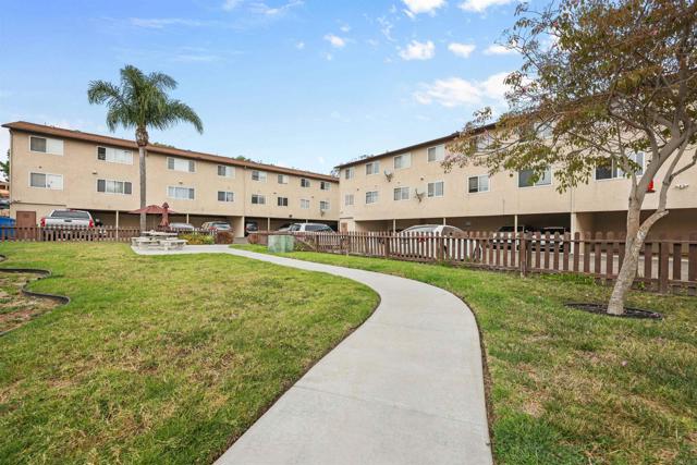 Detail Gallery Image 28 of 32 For 3285 Ocean View Blvd #22,  San Diego,  CA 92113 - 3 Beds | 2 Baths