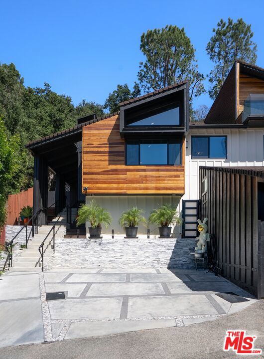 3 Bed Home for Sale in Calabasas, California