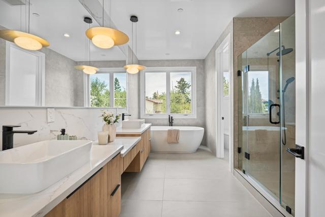 246 Farley Street, Mountain View CA: https://media.crmls.org/mediaz/acfc6373-ca00-43c4-88cc-cc8f1930275f.jpg