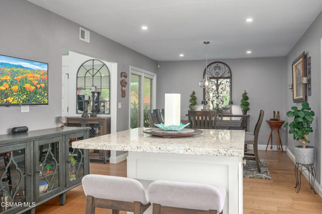 1841 Fallview Road, Westlake Village CA: https://media.crmls.org/mediaz/acfd0cf4-f105-4700-83ac-50466c972687.jpg