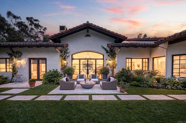 15807 Puerta Del Sol, Rancho Santa Fe CA: https://media.crmls.org/mediaz/acfd9fcd-776f-4adf-a236-2c6ce6a9fdd3.jpg