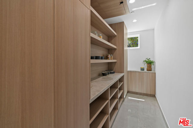 11622 Charnock Road, Los Angeles CA: https://media.crmls.org/mediaz/acfe096b-b65b-4768-aed6-308c079336b1.jpg