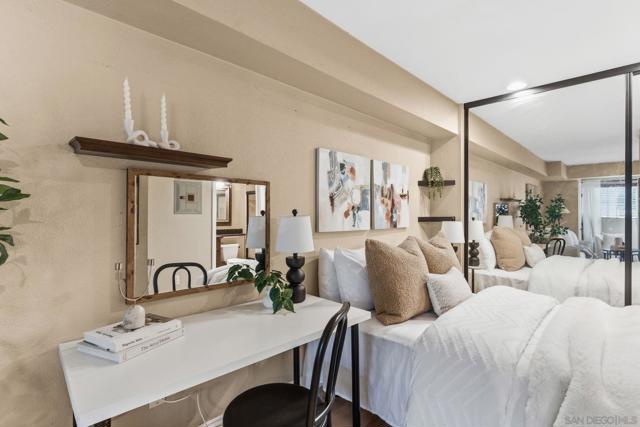 3927 Nobel Dr, San Diego CA: https://media.crmls.org/mediaz/acfead85-fef1-48d5-ae9c-2740d1341a32.jpg