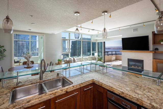 1199 Pacific Highway, San Diego CA: https://media.crmls.org/mediaz/acfebe82-3a18-4d0a-b45c-5ff444343c10.jpg