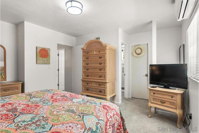 5483 Maisel Way, San Diego CA: https://media.crmls.org/mediaz/acff996a-37c3-4e1f-9414-a4be329adf1d.jpg