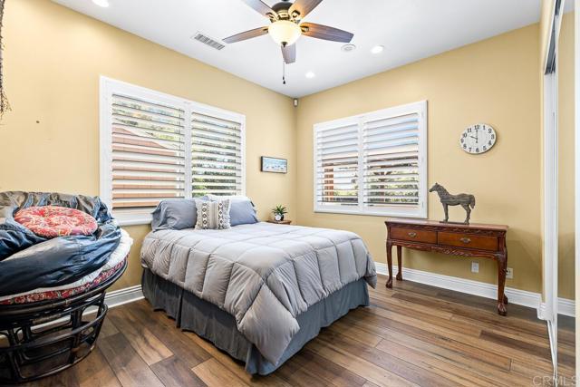 10166 Rancho Roble Rd., Escondido CA: https://media.crmls.org/mediaz/ad001e25-69d0-442b-92de-3f9be7cf7b4d.jpg