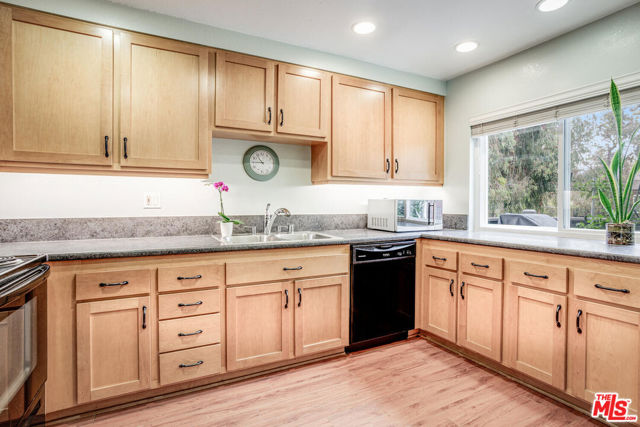 4713 Maytime Lane photo 4