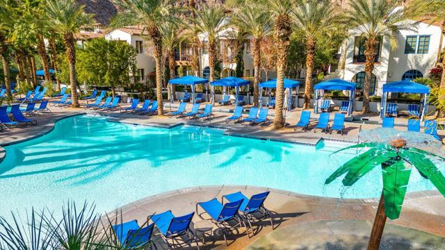 48649 Classic Drive, La Quinta CA: https://media.crmls.org/mediaz/ad015b62-ae25-466a-b2a0-3c3f7720a7c8.jpg